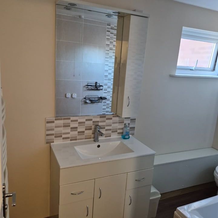 3 Bed Terraced House, Cross Hedge Close, LE4 - Photo 1