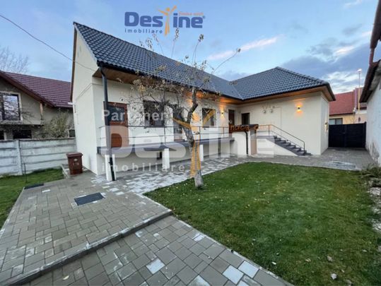 Casa cu 3 camere, recent renovata in 2024, suprafata de 100 - Fotografie 1