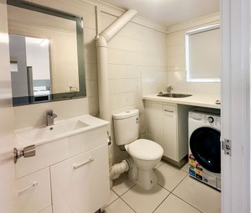 2/76 Paxton Street, North Ward - Photo 4