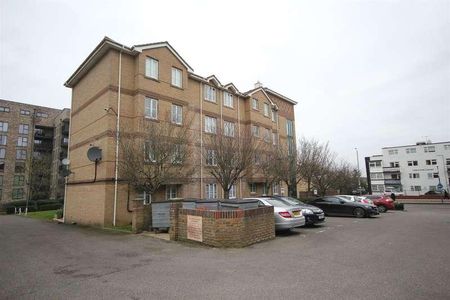 Flat, Nightingale Court, Sheepcote Road, Harrow, HA1 - Photo 4