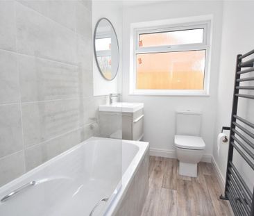 2 bedroom semi-detached bungalow to rent - Photo 6