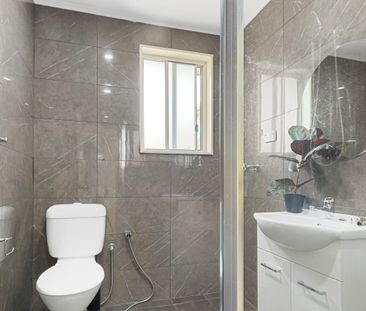 4 Papeete Avenue, Lethbridge Park NSW 2770 - House For Rent | Domain - Photo 2