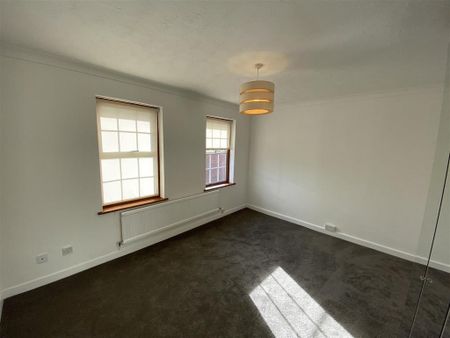 4 bedroom detached house to rent - Photo 5