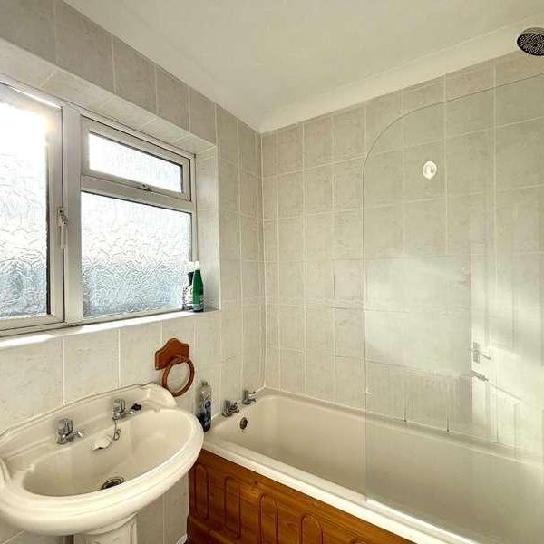 Greywell Road, Havant, PO9 - Photo 1