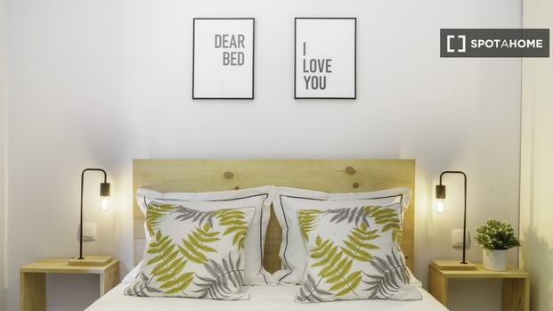 barcelona, Catalonia 08013 - Photo 1