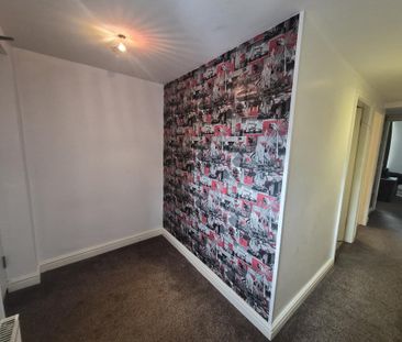 2 bedroom flat to rent - Photo 3