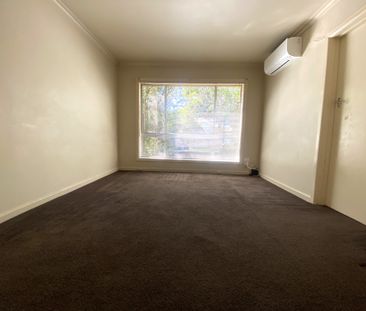 1 / 39 Elliott Avenue, CARNEGIE - Photo 1