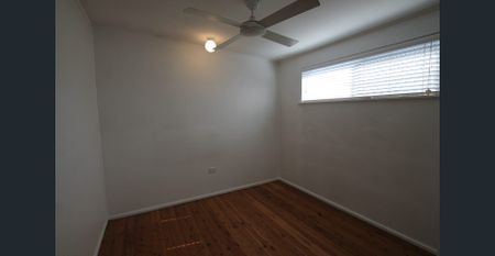 Great location close to Bar Beach and Darby Street - Photo 2