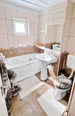 Zona Spitalului Judetean cu vedere spre Tampa 3 camere - Fotografie 1