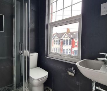 House share to rent - Photo 4