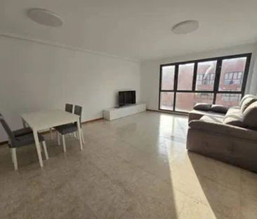Piso en alquiler en Oeste - Photo 2
