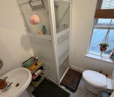 Flat 2, 63 Malone Avenue, Belfast, BT9 6EP - Photo 3