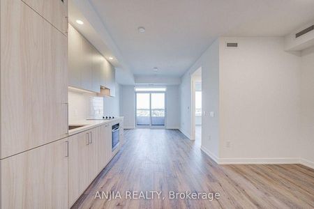 5 Meadowdale Road condo — Vaughan, ON (2-Bedroom) - 2 Bedroom - Photo 4