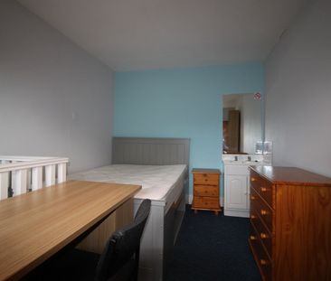 6 Bed Terraced House, Lodge Road, SO14 - Photo 6