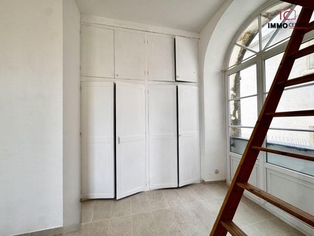 Location Appartement 2 pièces 53m² TOULON 83000 - Photo 4