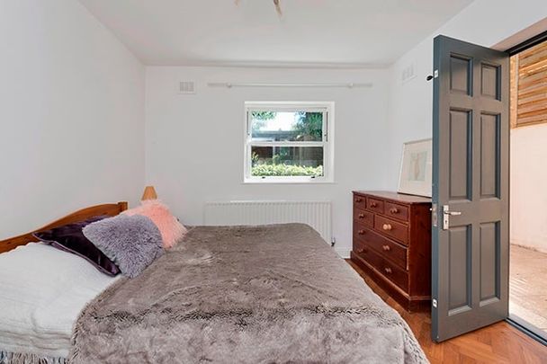 2 Bed Flat, Goldhawk Road, W12 - Photo 1