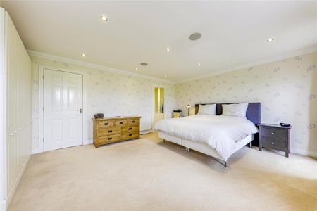 5 bedroom terraced house to rent - Photo 2