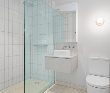 Premier Two Bedroom Townhouse In The Heart Of Prahran - Photo 3