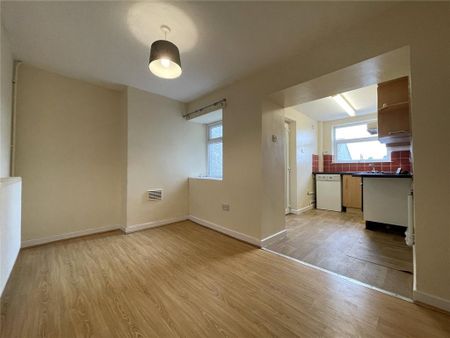 2 bedroom terraced house to rent - Photo 2