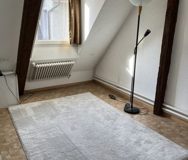 Charmantes Mansardenzimmer mit Charakter – ideal als Rückzugsort od... - Photo 1