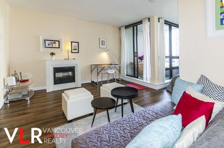 Condo in Downtown Vancouver, BC - Photo 3