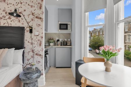 Studio Flat, Lena Gardens, W6 - Photo 4