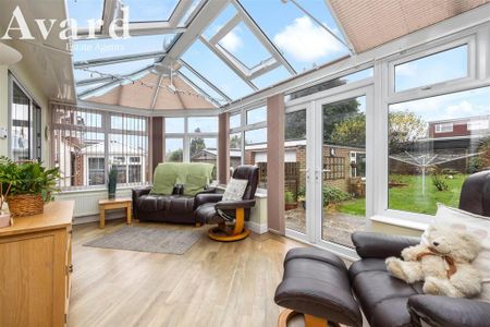 3 bedroom semi-detached bungalow to rent - Photo 5