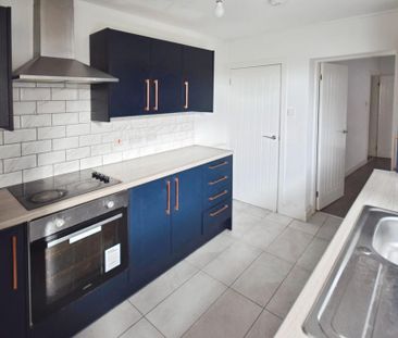 4 bedroom terraced house to rent - Photo 1