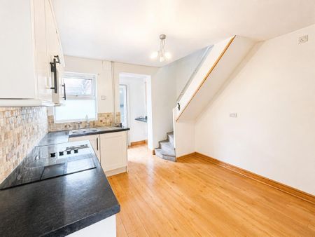 2 bedroom house to rent - Photo 3
