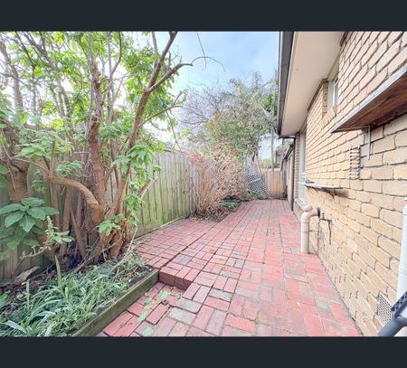 2/37 Heatherhill Road, Frankston, Vic 3199 - Photo 5