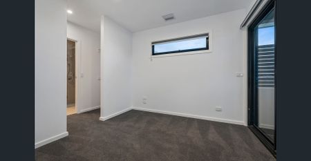 LUXURIOUS LIVING - MONTHLY GARDENING INCLUDED - Photo 2