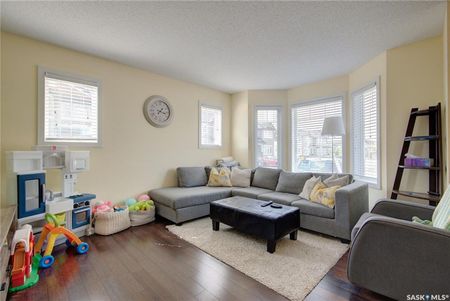 Stonebridge - 3 Bathroom/1.5 Bathroom - 245 Ashworth Cres - Photo 5