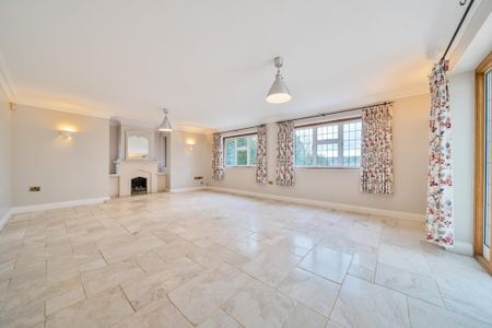 6 bedroom detached house to rent - Photo 3