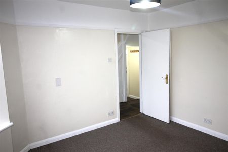 Shelburne Road, High Wycombe - Photo 3