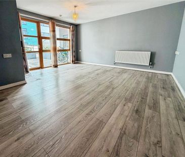 2 bedroom flat to rent - Photo 4
