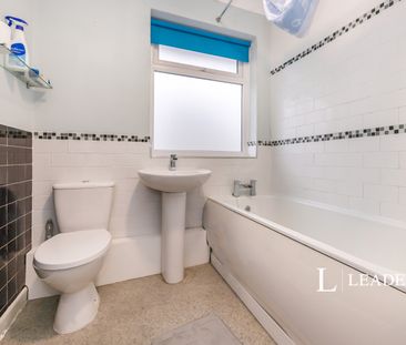 3 bedroom house to rent Invergordon Avenue, Drayton, Portsmouth, Ha... - Photo 2