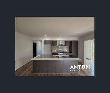 Modern & Spacious Family Living in the Heart of Tarneit - Photo 6