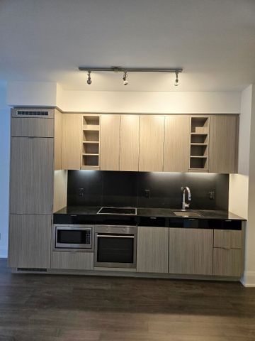For Lease - 101 Erskine Avenue Unit# 1705, Toronto, Ontario - Photo 4
