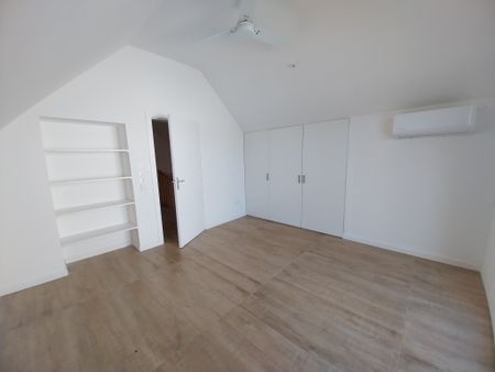 Location Appartement 4 pièces 103m² ST PAUL 97434 - Photo 2