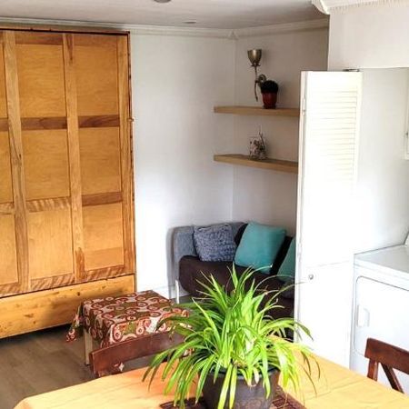 HAUT DE DUPLEX MEUBLÉ/iNTERNET-PETITE-PATRIE-M. D'IBERVILLE-UDM-HEC - Photo 4