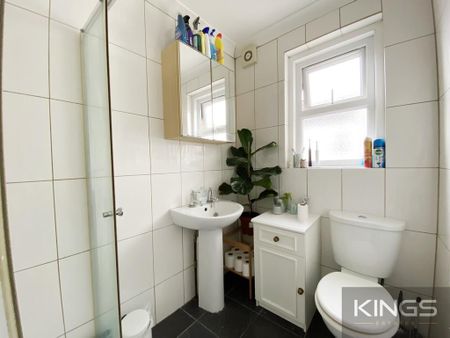 4 bedroom terraced house to rent - Photo 4