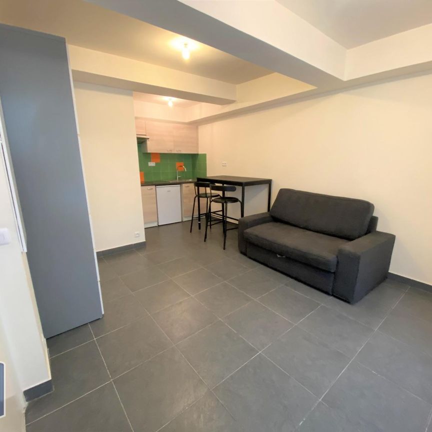 Location Appartement 1 pièce 18m² AIX EN PROVENCE 13100 - Photo 1