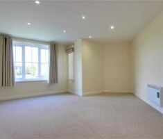 2 BEDROOM Apartment - Ground Floor - Photo 1