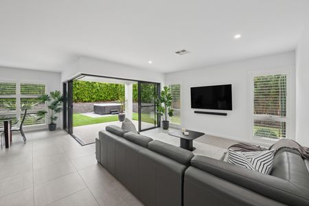 5 Theatre Place, Thrumster NSW 2444 - House For Rent | Domain - Photo 4