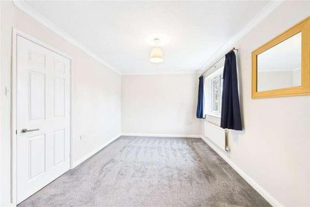 Stanbury Gate, Spencers Wood, Reading, Berkshire, RG7 - Photo 3