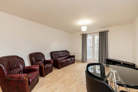 2 bedroom flat to rent - Photo 3