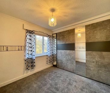 2 bedroom end of terrace house to rent - Photo 3