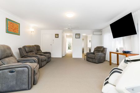 Spacious Home + Studio + Granny Flat - Incredible Value in Mullumbimby! - Photo 2