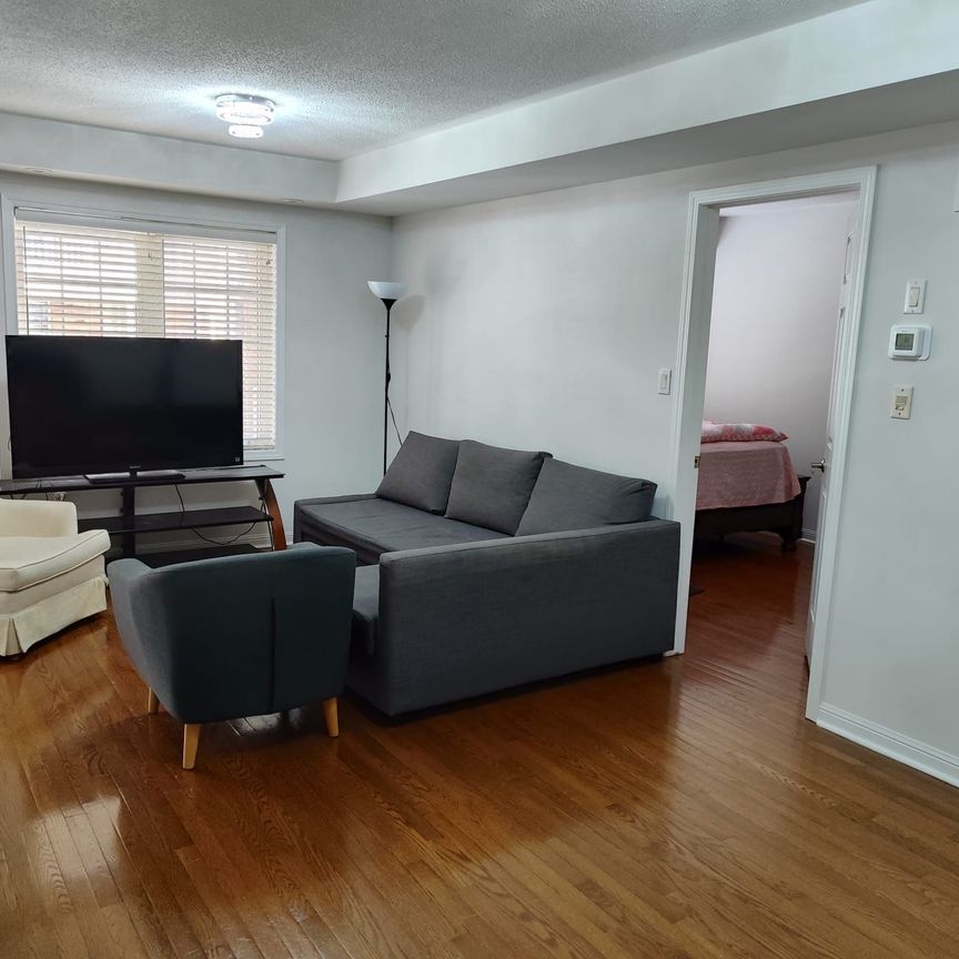 For Lease - 575 Dundas Street Unit# 1, Mississauga, Ontario - Photo 1