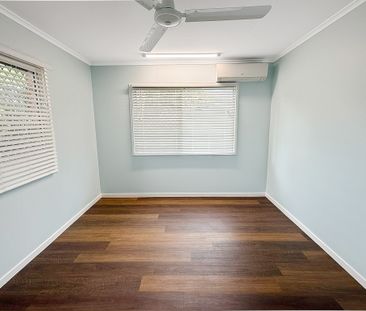 Renovated 3 Bedroom Family Home on Northern Beaches - Photo 2